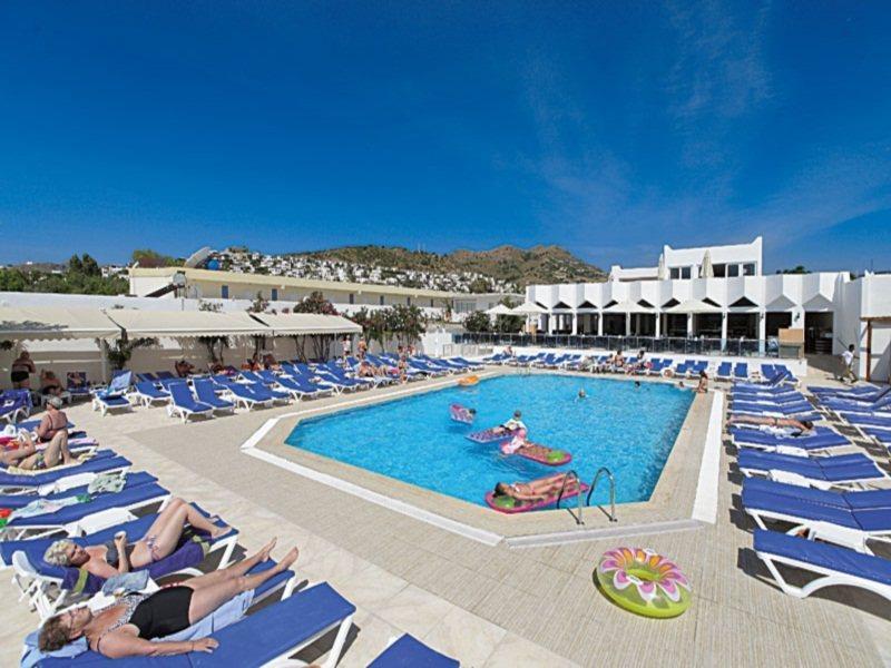 Petunya Beach Resort Ortakent Luaran gambar